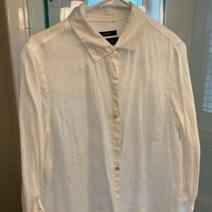Linen Tahari long knee length shirt with tabs to roll up cuffs.
